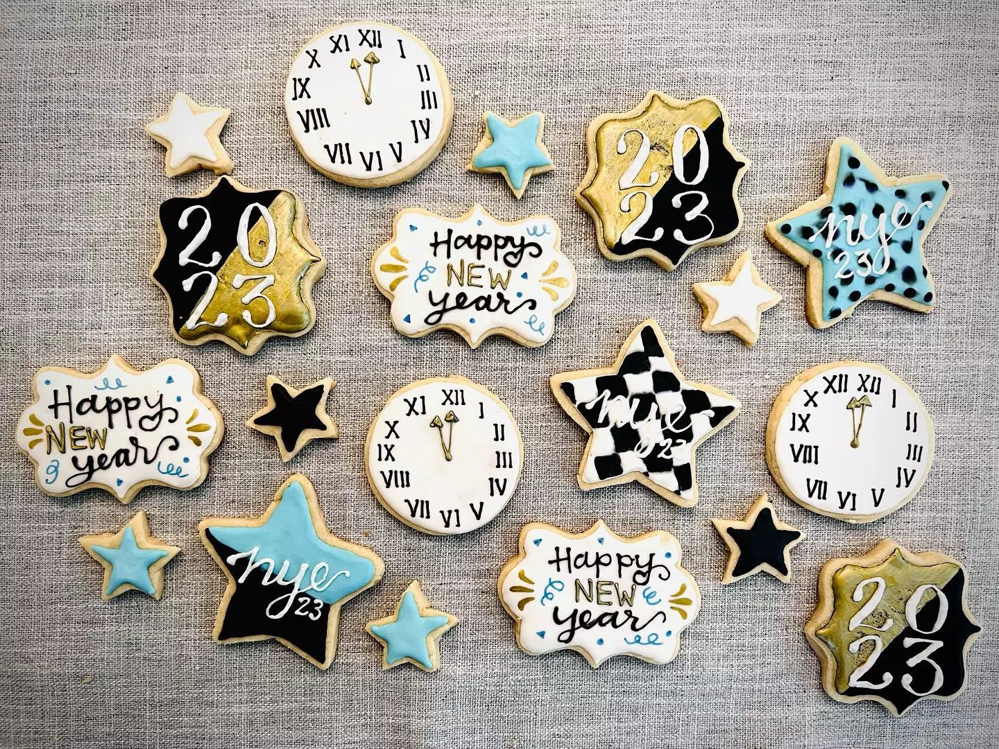 2023 new years themed cookies